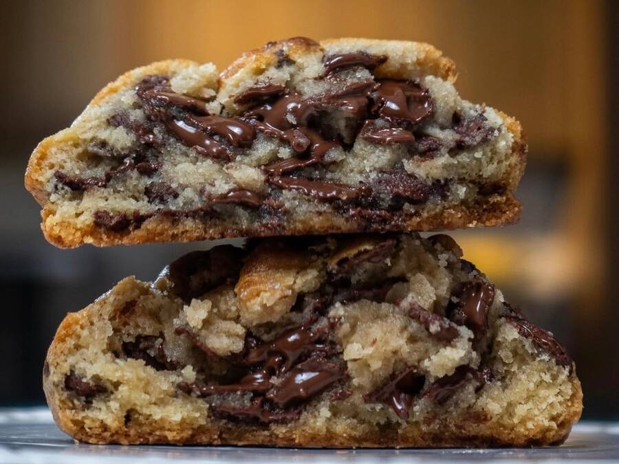 Cookie Tradicional, massa de baunilha com chocolate