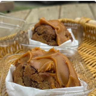Sanduíche de Cookie com Doce de Leite, recheio cremoso